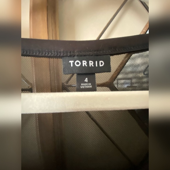 Torrid Black Sequin Stripe Sheer Mesh Top SIZE 3 - Picture 3 of 7